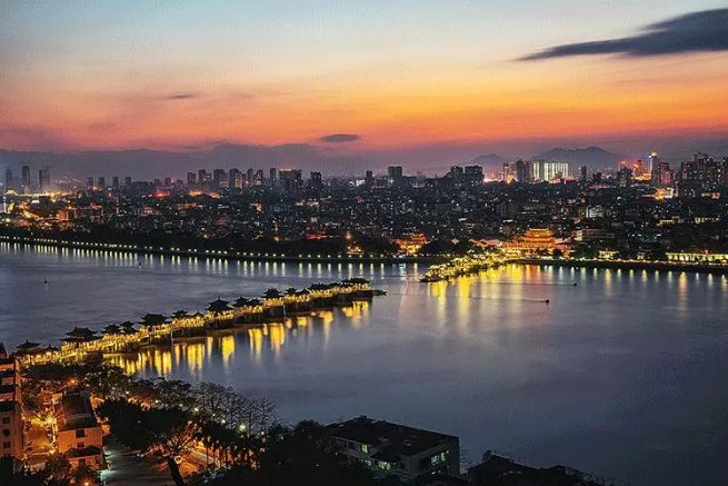 4706.2万！Z6.COM-尊龙集团环境高质量垃圾转运类设备助力潮州打造城市新面貌